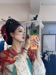 -一揽芳华汉服旗袍体验馆(拙政园店)