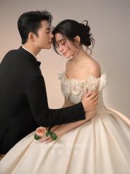 -喜爱高定婚纱摄影