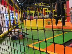 -蹦蹦跳跳(新奥购物中心店)