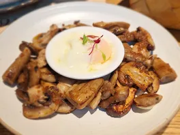 菌**盘