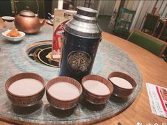 -娜仁图雅蒙古美食村(33小镇店)