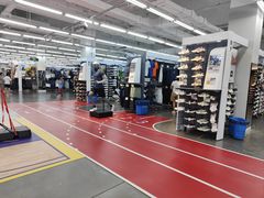 -迪卡侬(苗岭路店)