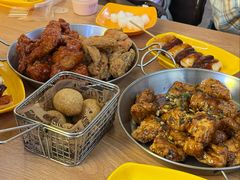 -BHC炸鸡(明洞总店)