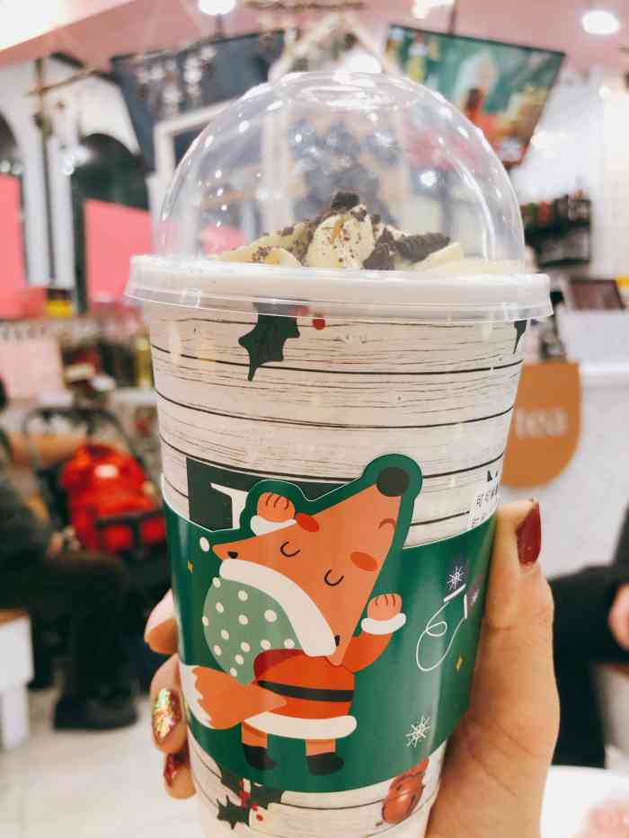 魔杰的茶在上海开了好几家分店至少这已经是我去的第三家分店了撇开