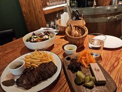-羽深肉铺 Steak & Wine