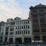赞记这家店的东西比其他地方贵一些，嗯