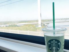 -星巴克(上海虹桥站2A检票口)