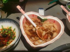 -伴山牛贵州黄牛肉火锅·苗疆非遗艺术餐厅(上海首店)