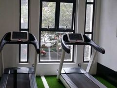 -汗水空间私教健身连锁(SM广场店)