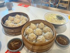 -馋三尺蟹粉小笼(人民广场店)