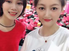 -嘿哟动霸CHUA·新潮玩运动娱乐中心·蹦床滑冰团建乐园