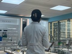 -优视觉视光中心•青少年近视防控(新世界中心写字楼店)