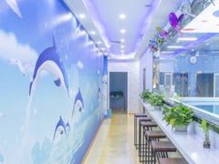 -蓝鲸奇亲子游泳俱乐部