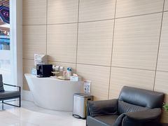 -瑞尔齿科(上海长风大悦城店)