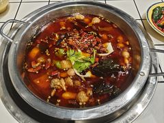 -晓彭肥肠鸡·泡椒鸡火锅(水木天地店)