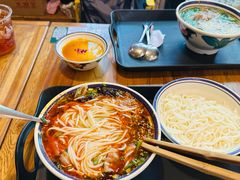 -云阿蛮云南生烫牛肉米线(奉贤路店)