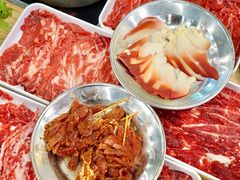 -杨老板·海鲜集市火锅·鲜切牛肉(中防万宝店)