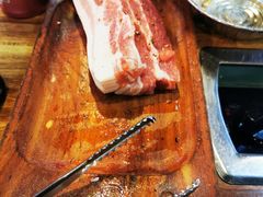 -江南猪肉商会无限续吃(弘大店)