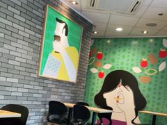 等位区-麦当劳(金山红星美凯龙DT店)