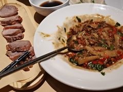 -关东小磨东北菜(上海长风大悦城店)