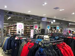 -唯品会(北京国瑞城店)