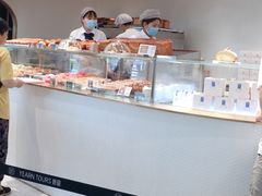 -Yearn Tours妍图(昆山万象汇店)