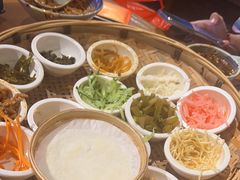 -包整·丝娃娃(一览甲秀楼风景店)