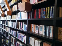 -钟书阁(松江泰晤士小镇店)