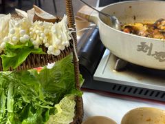 -刘姐啤酒鱼民族演艺餐厅(西街总店)