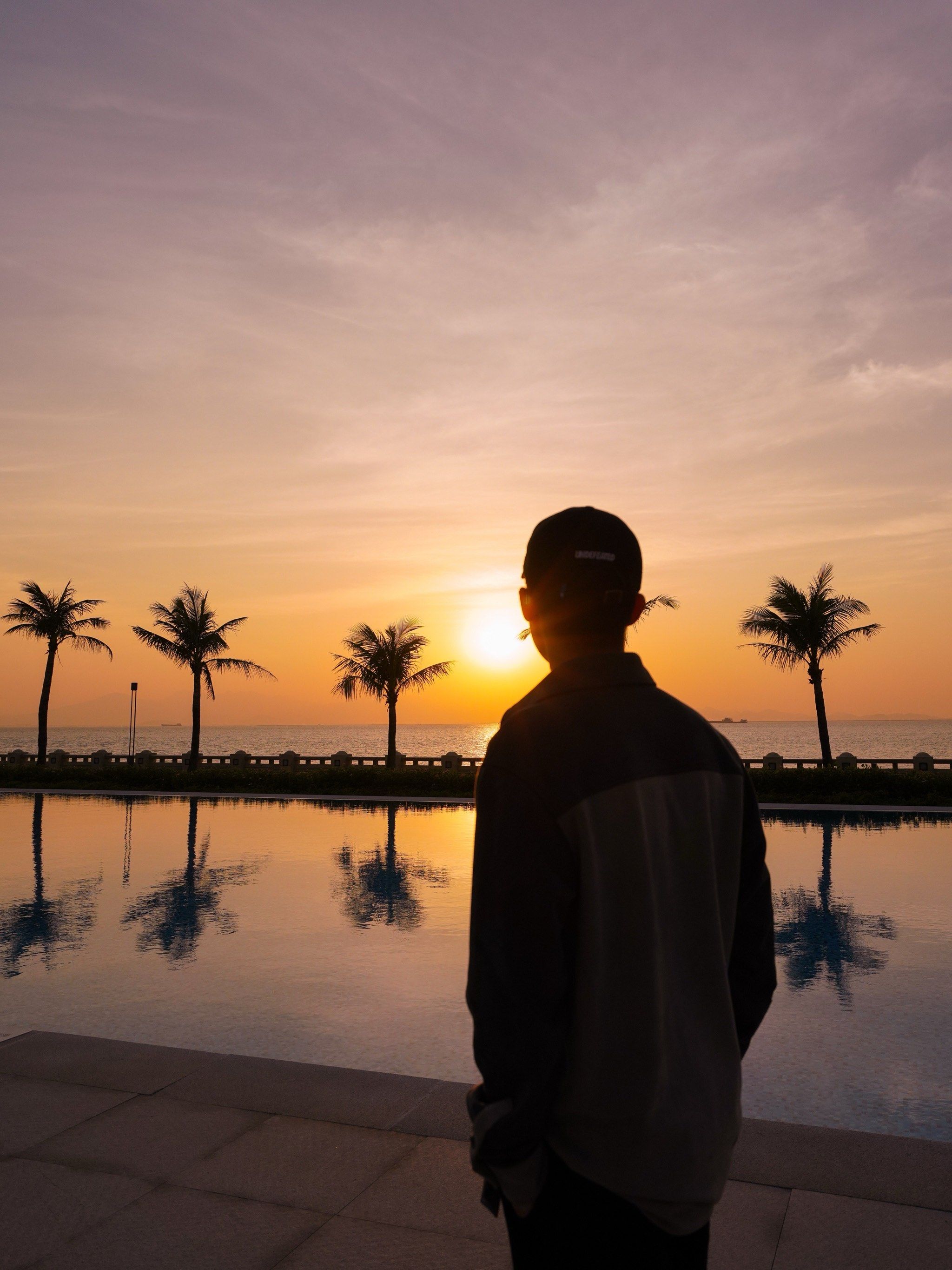 
海边还有很出片的三角塔
这充满艺术感的度假