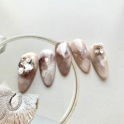 -BELLAREAL新美社