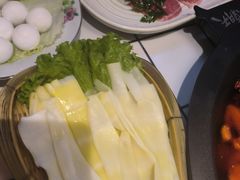 -热火朝天鲜切牛肉火锅(南强街巷店)