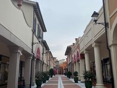 -佛罗伦萨小镇广佛名品奥特莱斯(疏港路店)