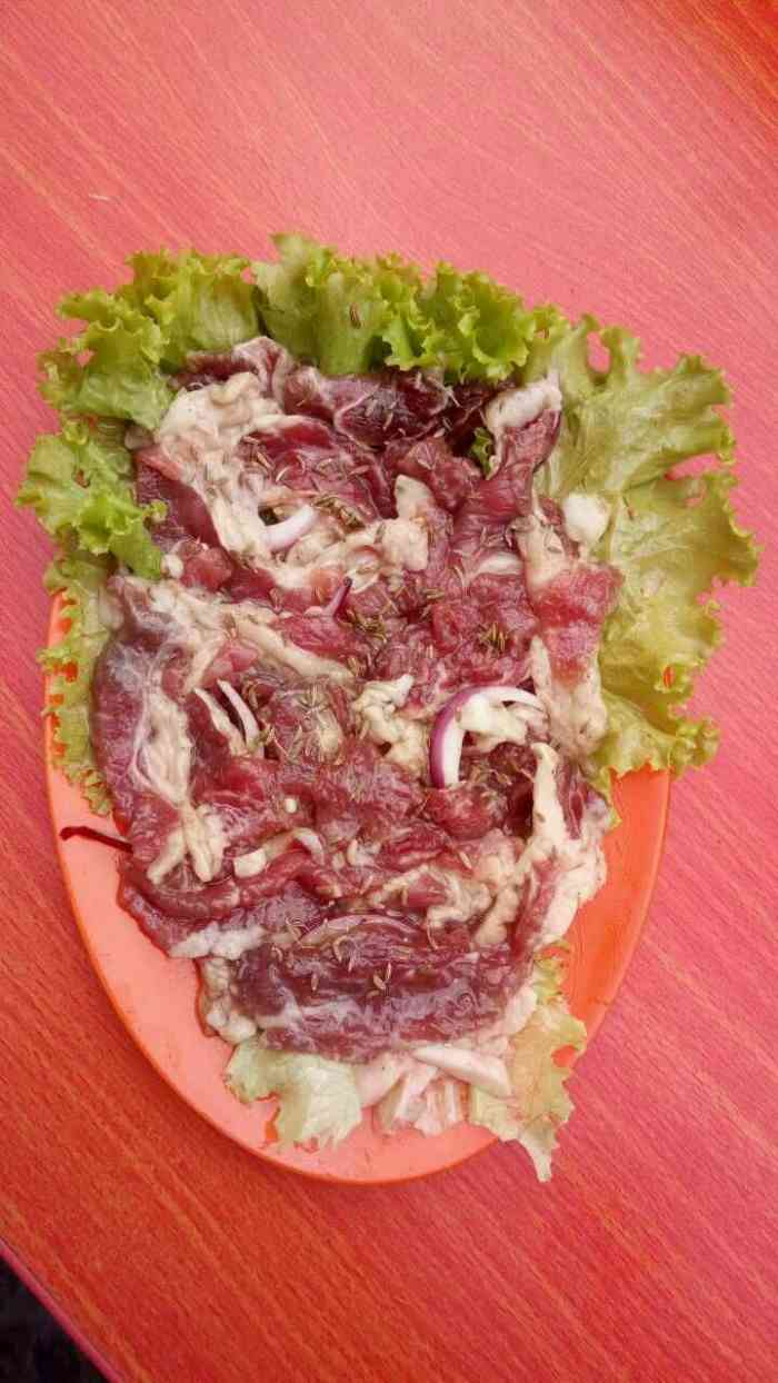 小涛齐齐哈尔特色地桌酸菜煎肉-"小涛地桌烤肉相当不错 早就想来吃