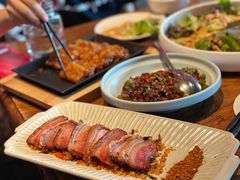 烤脆皮（土）猪肉-中8楼风尚云南菜(颐堤港店)