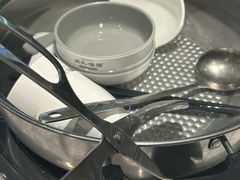 -洪氏嗨捞·广东猪肚鸡·椰子鸡火锅(西咸万象城店)