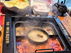 -老牌坊云南鱼豆花火锅(爱建店)
