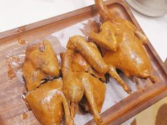 生炸乳鸽-喜宴·粤菜·茶点·海鲜(光浩店)