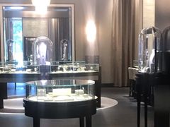 -梵克雅宝(国贸商城店)