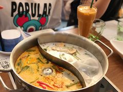 鸳鸯锅底-樾餐厅泰式海鲜火锅(民歌湖店)