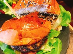 -HIGH FIVE哈福手工汉堡(桂林路店)