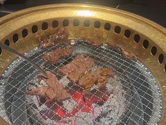 -山川小町·极番烧肉(新地假日广场店)