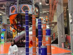 -嗨翻Hi-Fun竞技主题乐园·蹦床亲子生日轰趴(国光1937店)