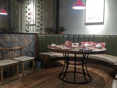 -叶派龙虾•招牌香辣蟹·海鲜(中海国际店)