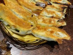 -阿洪锅贴王(小吃城店)