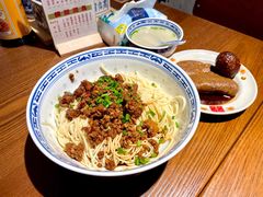 招牌辣肉干拌面-辣肉面大王(天平路店)