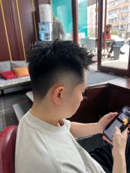-绅仕門男士理发馆
