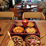 第一次喝藏茶，有点像沱茶，第一次吃藏区点心，感觉就像米花糖