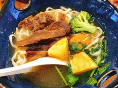 金牌私房牛肉面-贯一台湾牛肉面(八一七中路店)