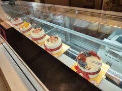 -花花卷卷·鲜食蛋糕(静安久光百货店)